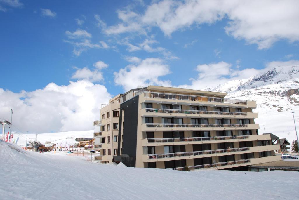 Hotel Le Dome Alpe d'Huez Εξωτερικό φωτογραφία